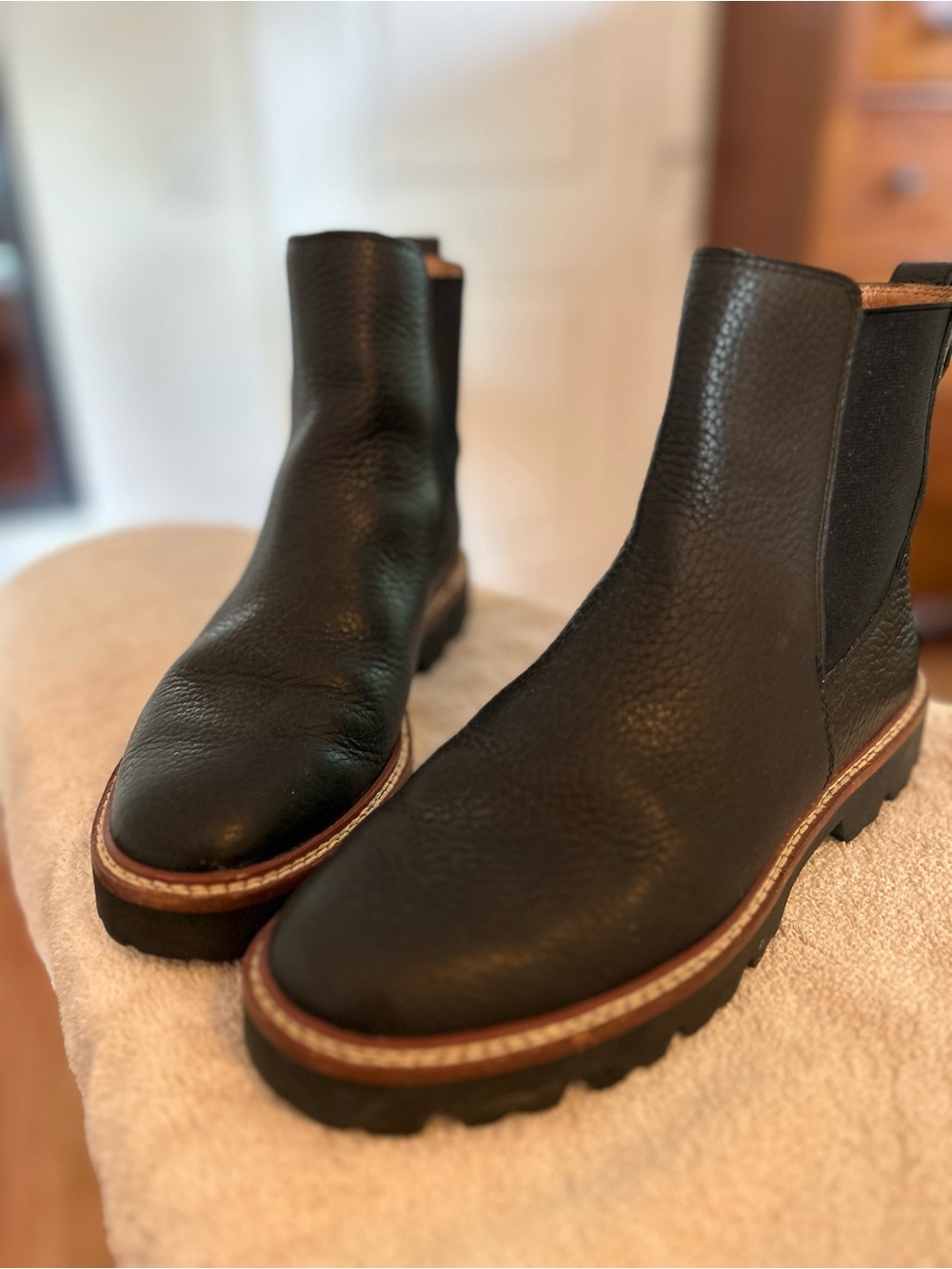 Madewell Citywalk Black Leather Chelsea Lug Sole Boots